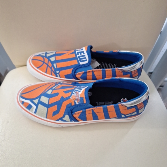 Size 9 New York Knicks Canvas Slip-On Shoes Mens NBA Lab Knicks The Slip - Picture 4 of 4